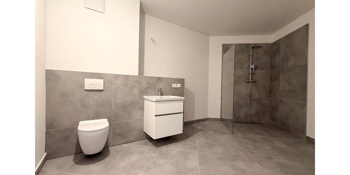 Etagenwohnung Düsseldorf Pempelfort - 3 Zimmer, 96 m&sup2;, 1.824&euro; | Angebot:23569740