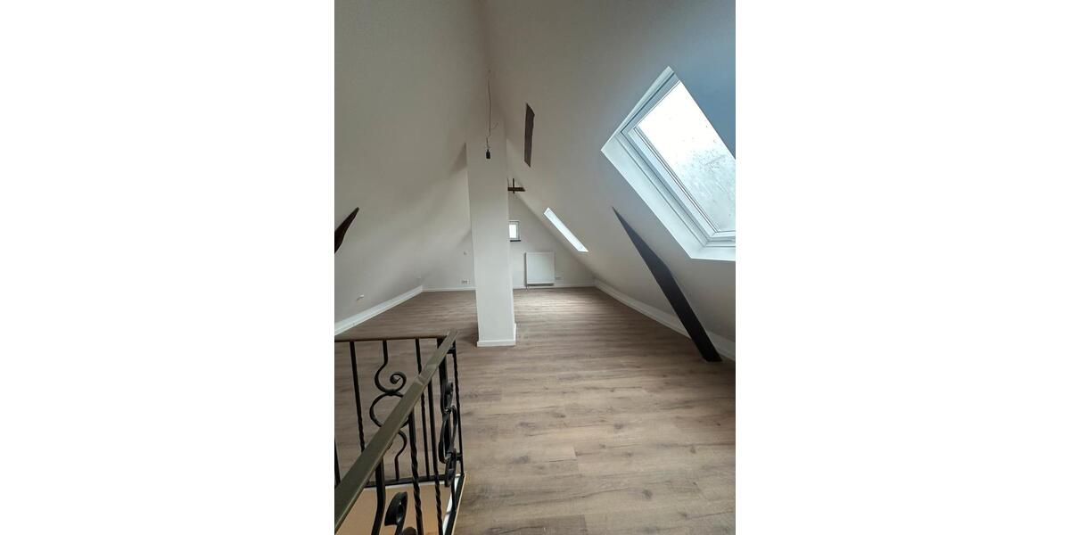 Maisonettenwohnung Meerbusch - 4 Zimmer, 120 m&sup2;, 1.980&euro; | Angebot:25271175