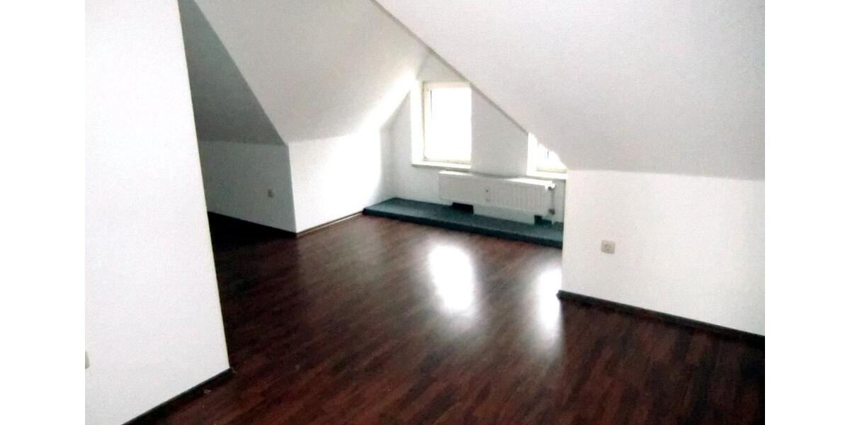 Dachgeschoßwohnung Gladbeck Brauck - 2.5 Zimmer, 80 m&sup2;, 420&euro; | Angebot:25931912