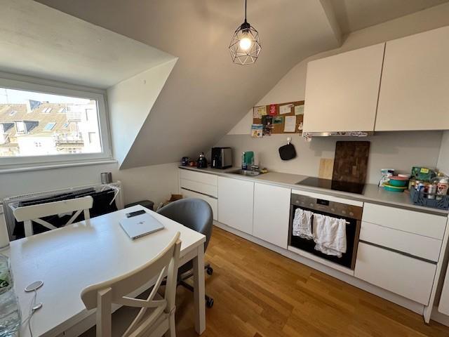 Dachgeschoßwohnung Düsseldorf Derendorf - 1 Zimmer, 33 m&sup2;, 531&euro; | Angebot:25880788