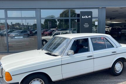 Mercedes-Benz 200 111.000 km 19.970 &euro; Wesel 46485