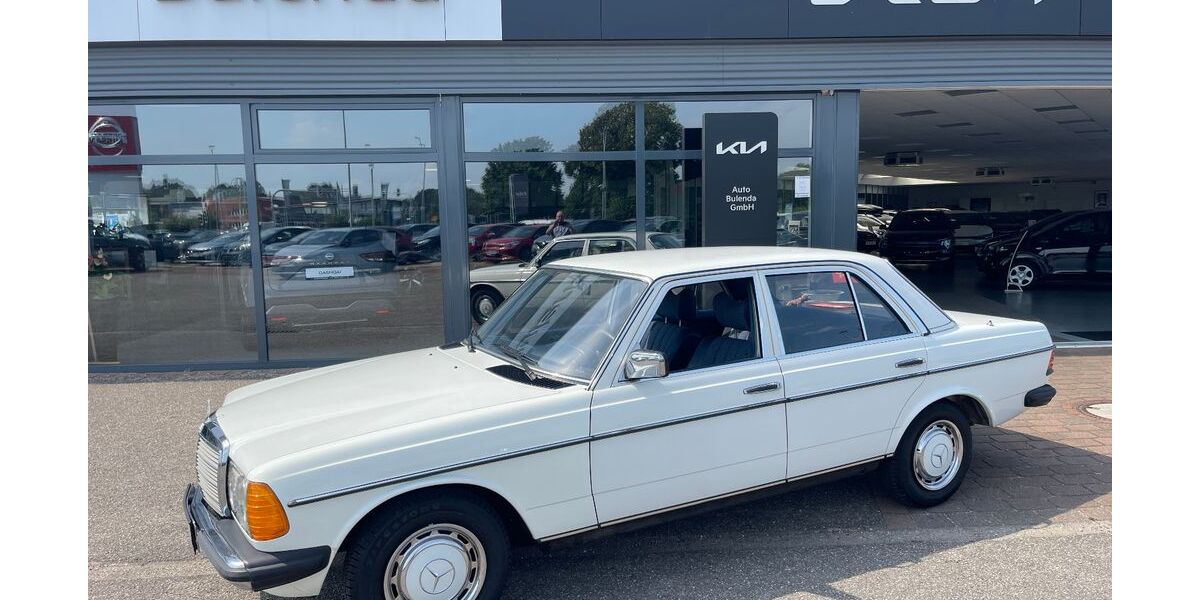 Mercedes-Benz 200 111.000 km 19.970 &euro; Wesel 46485