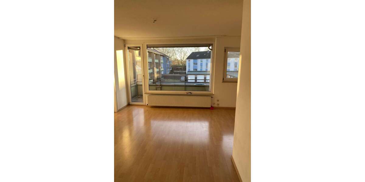Etagenwohnung Neuss Dreikönigenviertel - 3 Zimmer, 70 m&sup2;, 495&euro; | Angebot:26741189