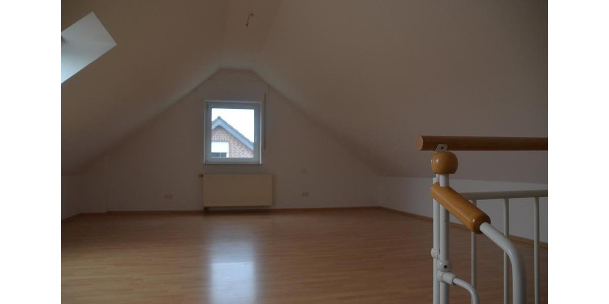 Etagenwohnung Moers Schwafheim - 3 Zimmer, 88 m&sup2;, 880&euro; | Angebot:25270781