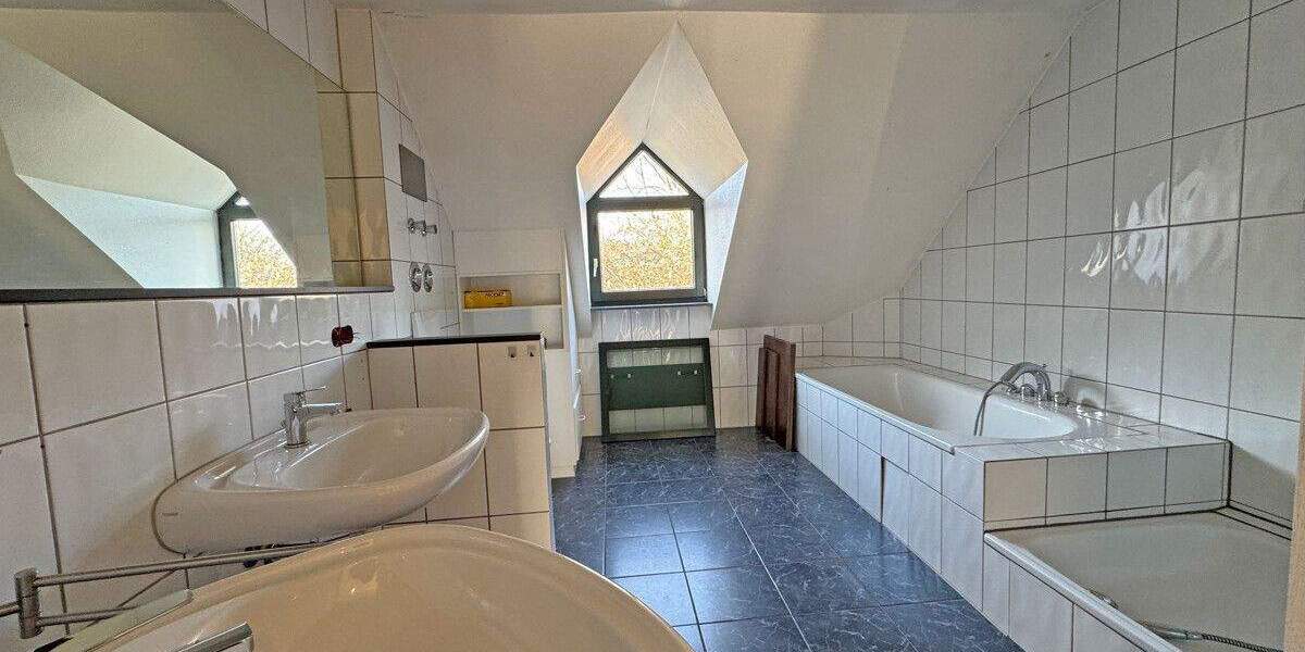 Einfamilienhaus Voerde Götterswickerhamm - 6 Zimmer, 200 m&sup2;, 630.000&euro; | Angebot:25684458