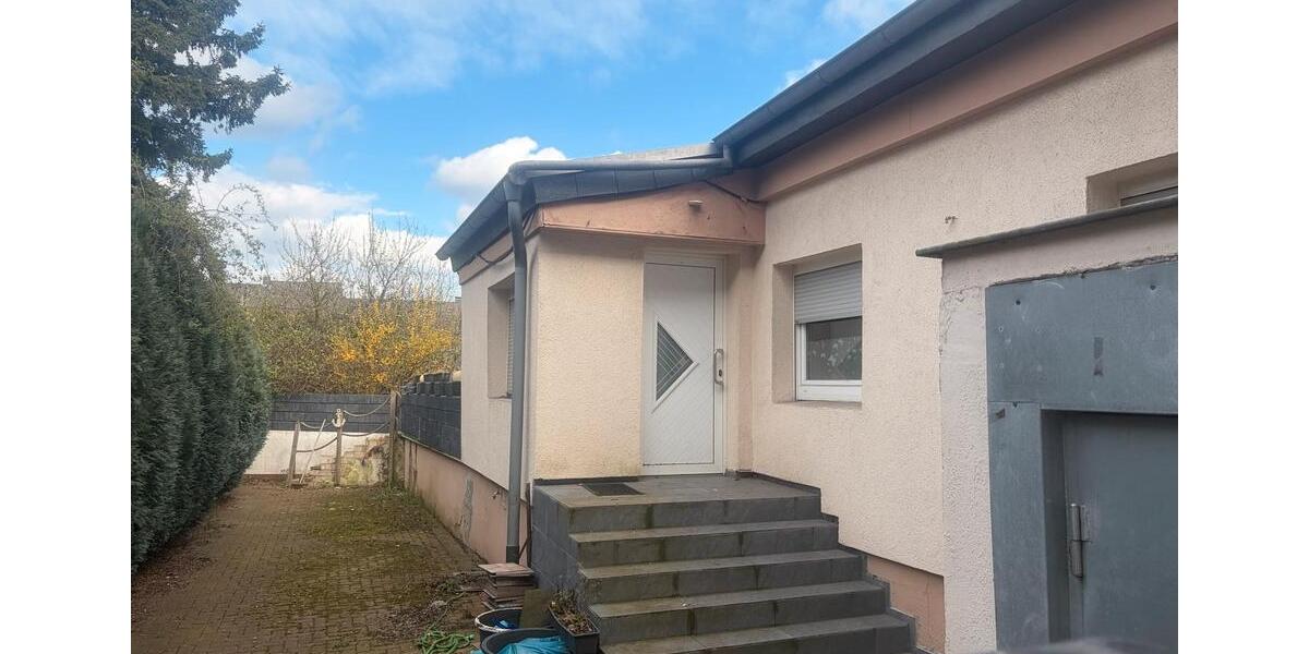 Bungalow Duisburg Mittelmeiderich - 2.5 Zimmer, 65 m&sup2;, 700&euro; | Angebot:25967727