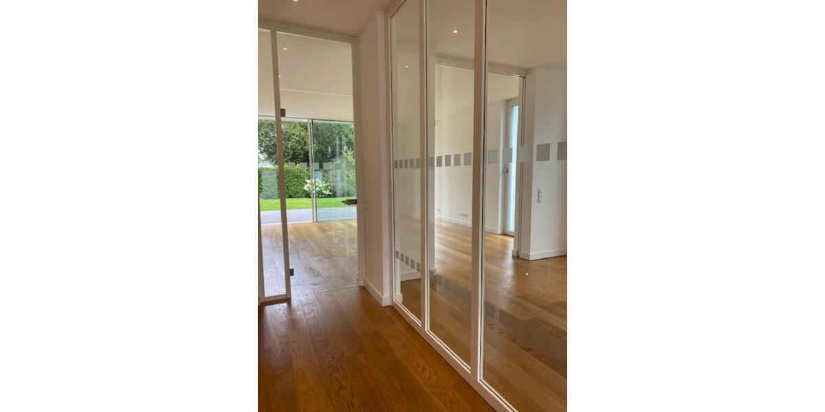 Doppelhaushälfte Düsseldorf Niederkassel - 6 Zimmer, 220 m&sup2;, 5.900&euro; | Angebot:25362583