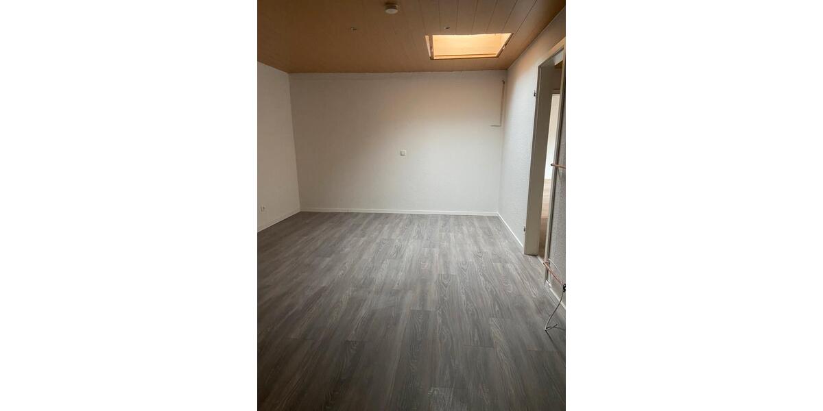 Etagenwohnung Dinslaken Lohberg - 2 Zimmer, 90 m&sup2;, 1.178&euro; | Angebot:25616604