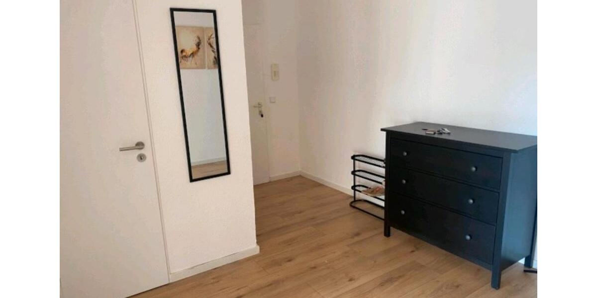 Etagenwohnung Neuss - 1 Zimmer, 9 m&sup2;, 500&euro; | Angebot:26548389