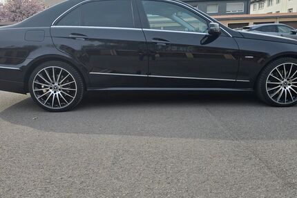 Mercedes-Benz E 250 205.000 km 10.900 &euro; Essen 45329