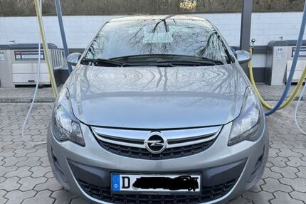 Opel Corsa 80.000 km 7.750 &euro; Düsseldorf 40472