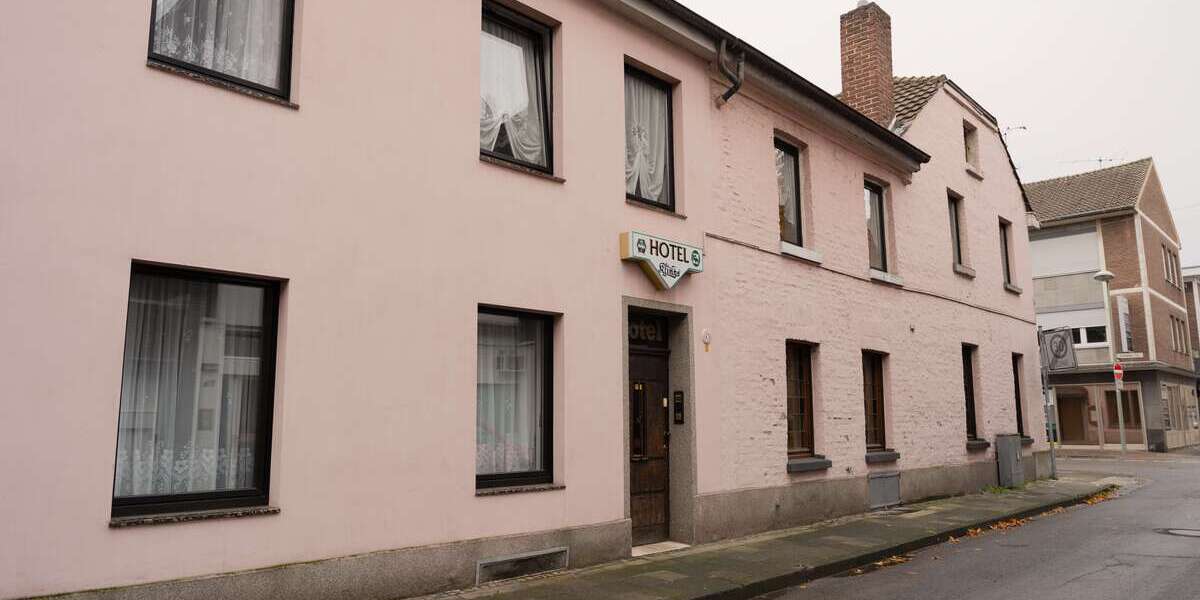 Einfamilienhaus Krefeld Hüls - 10 Zimmer, 160 m&sup2;, 360.000&euro; | Angebot:23668906