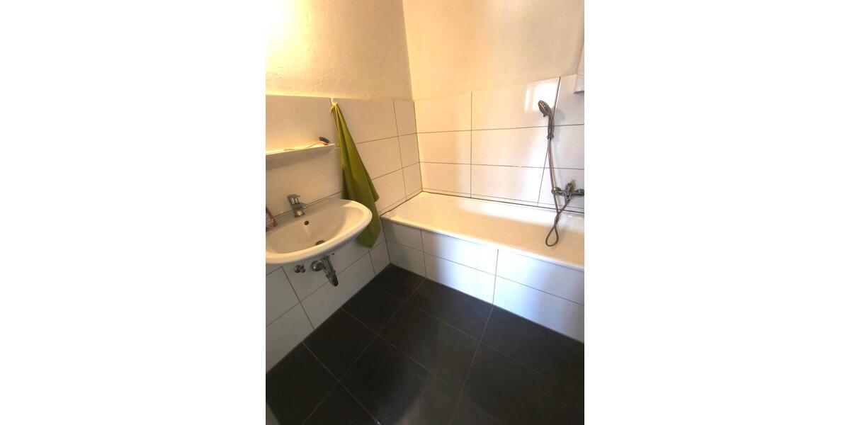 Etagenwohnung Wesel - 4 Zimmer, 94 m&sup2;, 940&euro; | Angebot:25960298