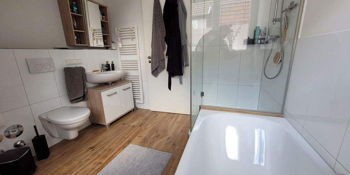 Etagenwohnung Rheinberg - 2 Zimmer, 75 m&sup2;, 900&euro; | Angebot:26684128