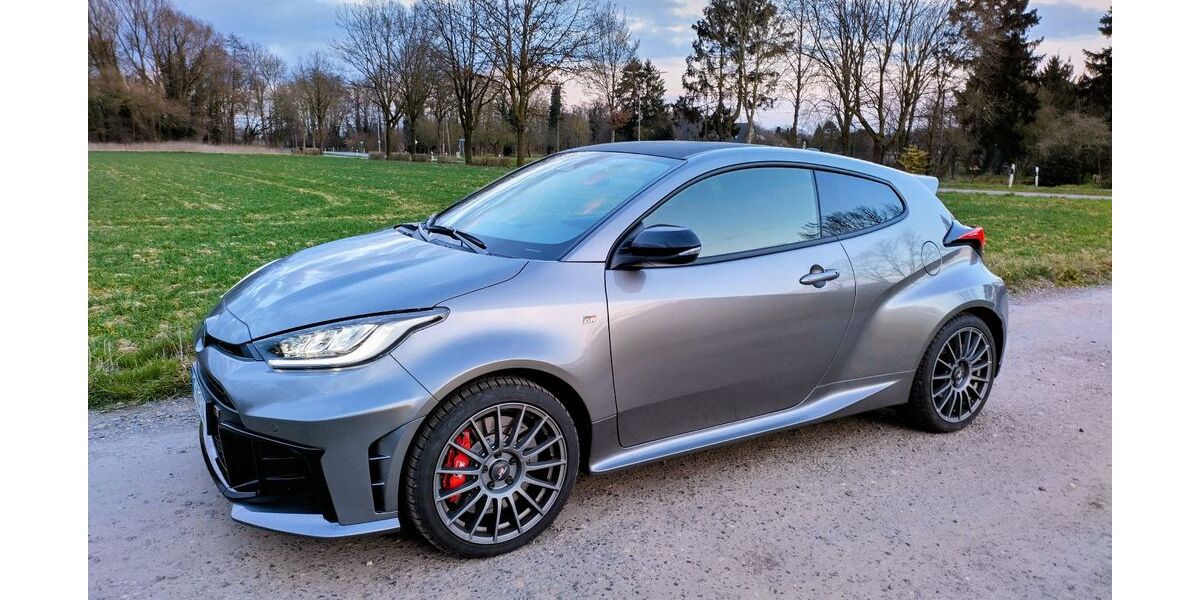 Toyota Yaris 7.000 km 43.700 &euro; Krefeld 47802