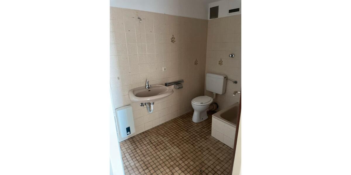 Dachgeschoßwohnung Mülheim an der Ruhr Heißen - 2 Zimmer, 46 m&sup2;, 660&euro; | Angebot:26150943