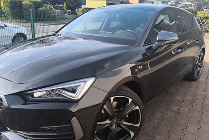 Cupra Leon 42.000 km 21.900 &euro; Duisburg 47167