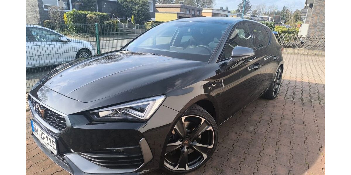 Cupra Leon 42.000 km 23.500 &euro; Duisburg 47167