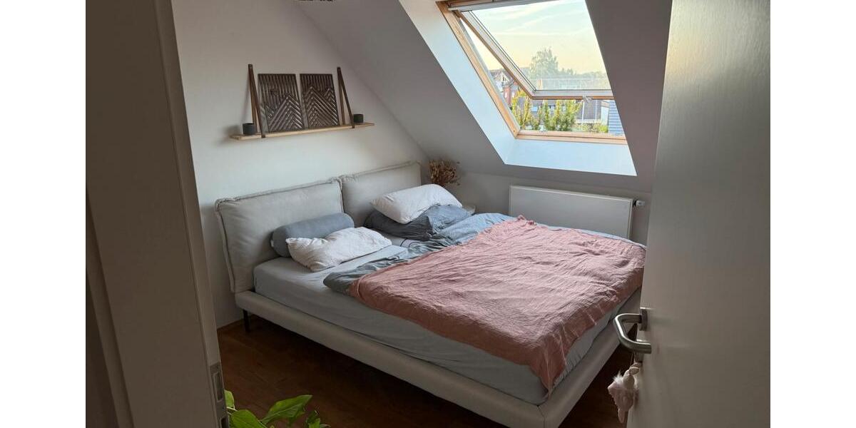 Dachgeschoßwohnung Neuss Furth-Mitte - 3 Zimmer, 70 m&sup2;, 1.050&euro; | Angebot:26013833