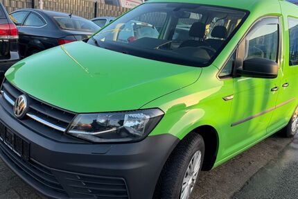 VW Caddy 213.400 km 10.472 &euro; Moers 47445