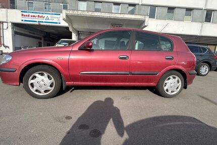 Nissan Almera 38.600 km 3.199 &euro; Düsseldorf 40470