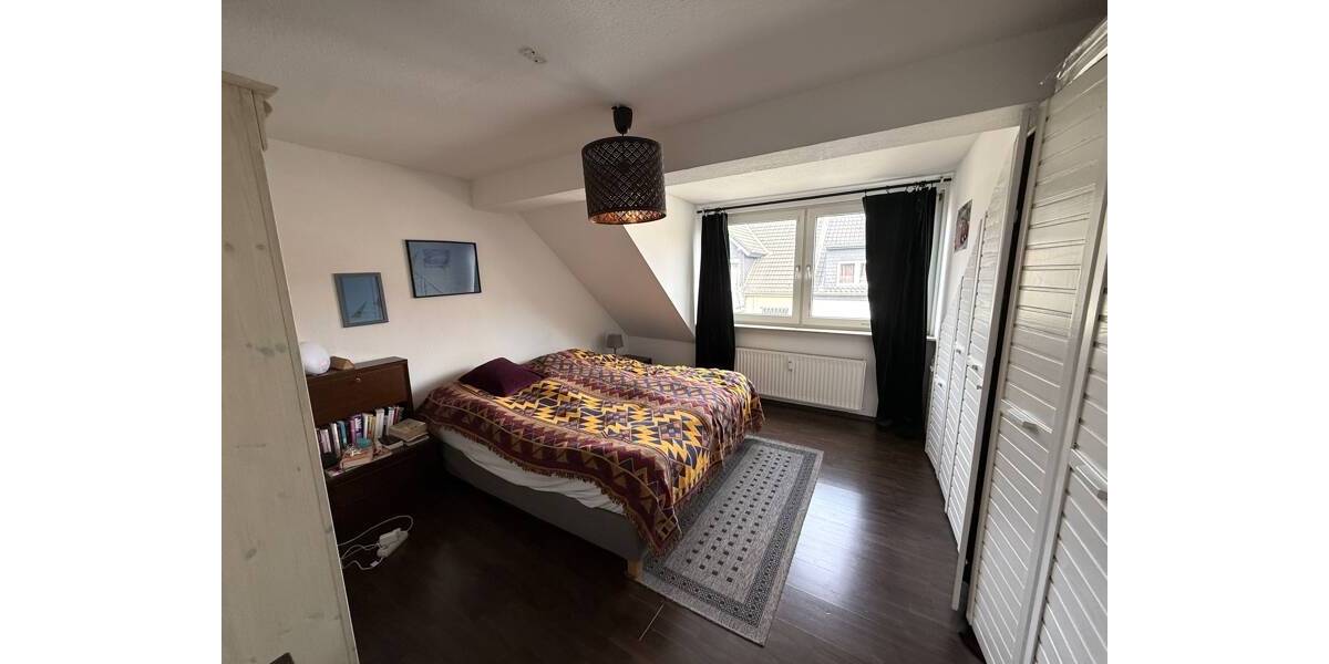 Etagenwohnung Essen Frohnhausen - 4 Zimmer, 118 m&sup2;, 225.000&euro; | Angebot:25999356