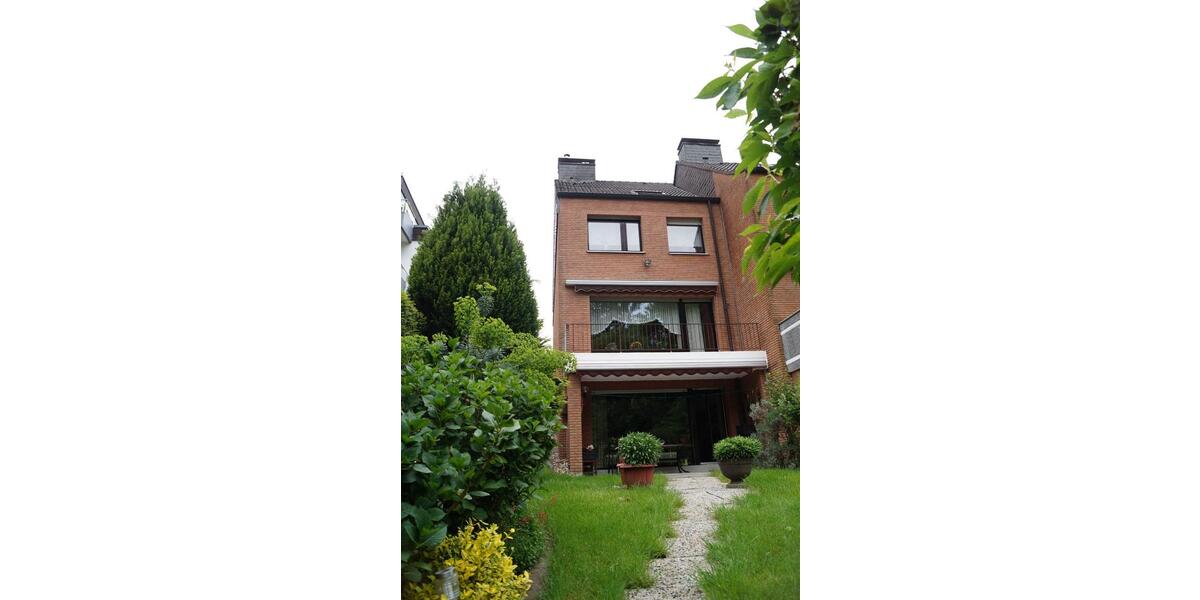 Reihenhaus Mülheim an der Ruhr Mellinghofen - 7 Zimmer, 180 m&sup2;, 1.900&euro; | Angebot:25945128