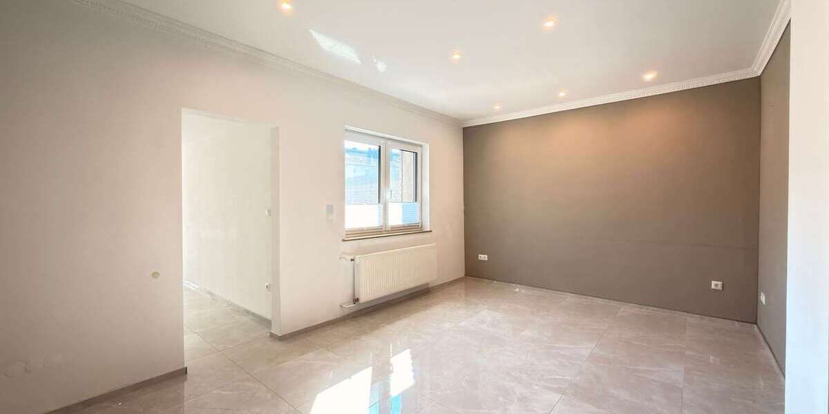 Kernsanierte Doppelhaushälfte mit ca. 106 m² Fläche, Garten, Garage und Einbauküche - Doppelhaushälfte Duisburg Hamborn | Angebot:27052641