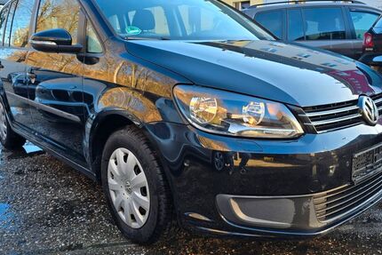 VW Touran 210.000 km 5.600 &euro; Essen 45144