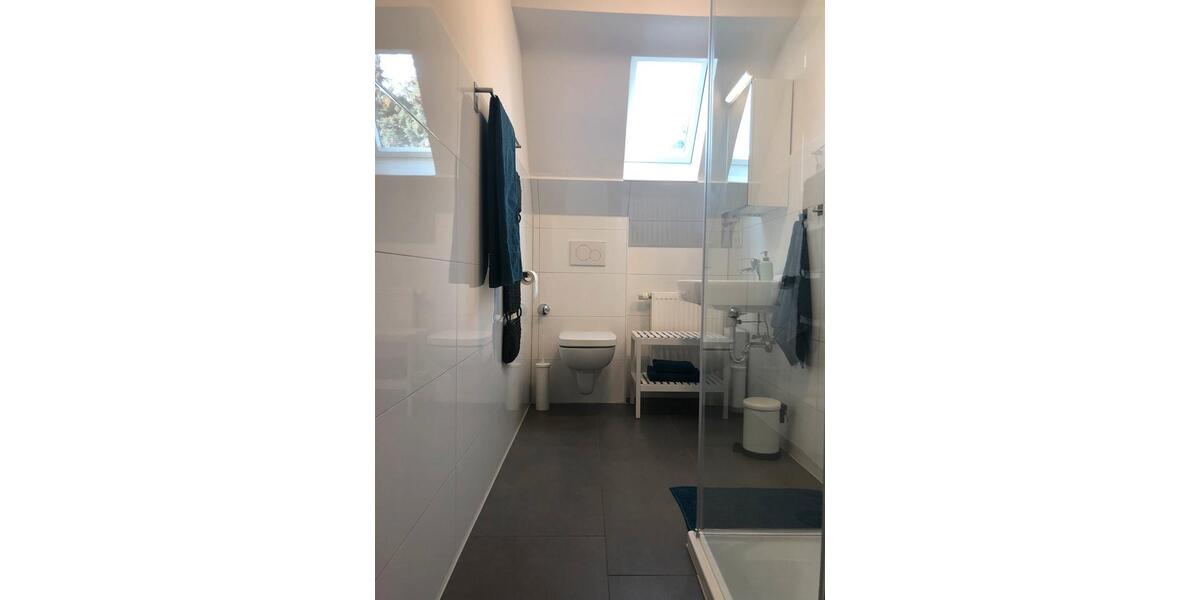 Dachgeschoßwohnung Düsseldorf Stadtbezirk 3 - 1 Zimmer, 38 m&sup2;, 1.090&euro; | Angebot:25405175