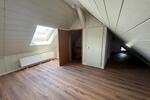 Etagenwohnung Düsseldorf Niederkassel - 4 Zimmer, 106 m&sup2;, 950&euro; | Angebot:26608721