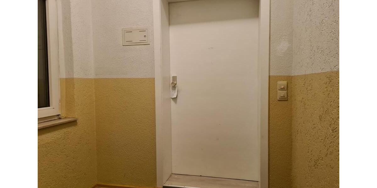 Dachgeschoßwohnung Krefeld - 1 Zimmer, 41 m&sup2;, 600&euro; | Angebot:25968676