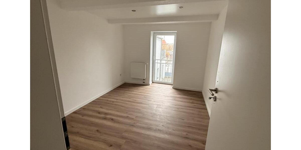 Etagenwohnung Duisburg Duisburg-Mitte - 2 Zimmer, 120 m&sup2;, 1.440&euro; | Angebot:25883659