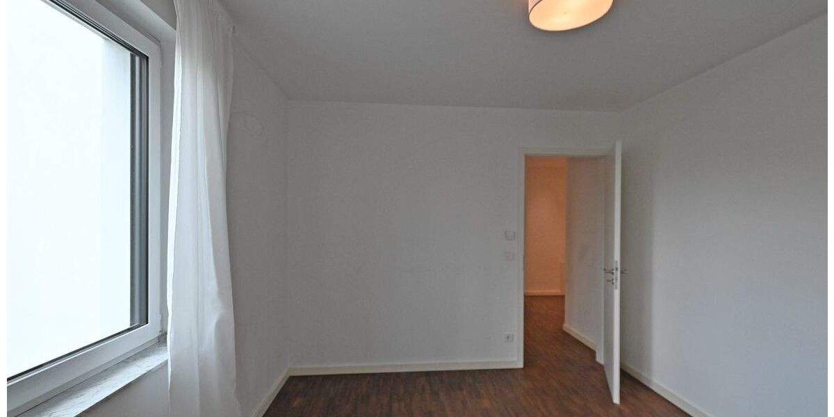 Etagenwohnung Mülheim Menden/Ickten - 4 Zimmer, 134 m&sup2;, 2.100&euro; | Angebot:25834606