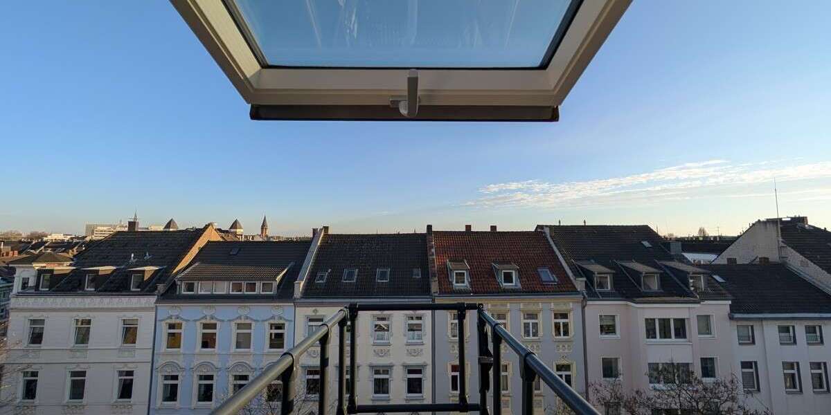 Etagenwohnung Düsseldorf Unterbilk - 4 Zimmer, 112 m&sup2;, 2.800&euro; | Angebot:24581213