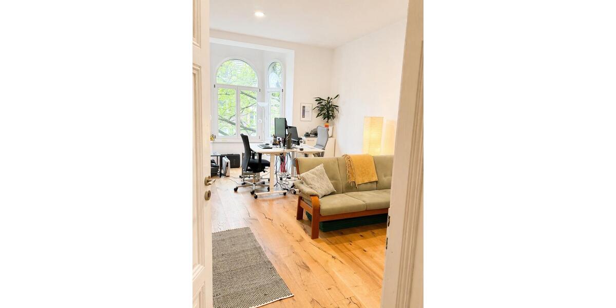 Etagenwohnung Düsseldorf Oberbilk - 3 Zimmer, 118 m&sup2;, 2.200&euro; | Angebot:26327038