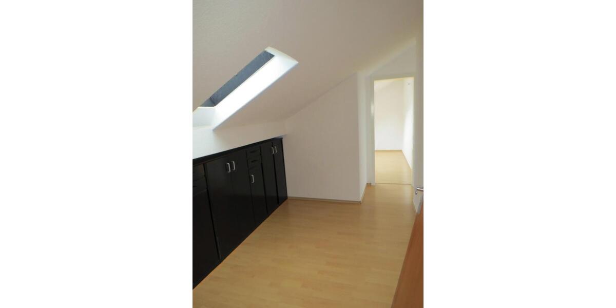 Etagenwohnung Voerde (Niederrhein) - 3 Zimmer, 80 m&sup2;, 700&euro; | Angebot:25129055