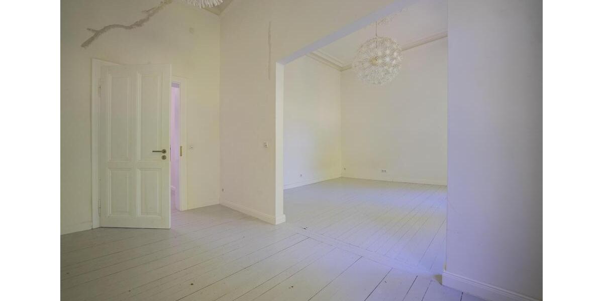 Villa Krefeld Bockum - 5 Zimmer, 180 m&sup2;, 2.040&euro; | Angebot:24987604