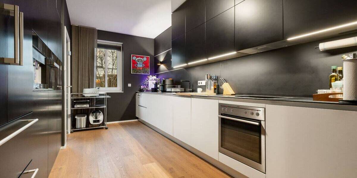Reihenmittelhaus Düsseldorf Pempelfort - 4 Zimmer, 225 m&sup2;, 1.800.000&euro; | Angebot:25997196