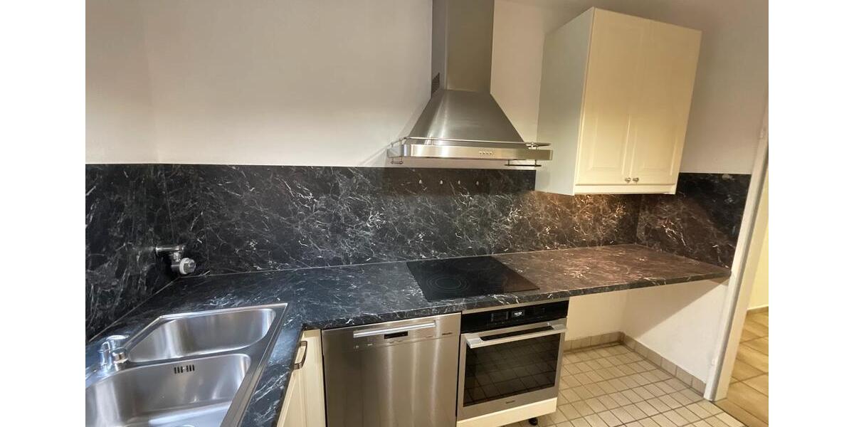 Etagenwohnung Meerbusch - 3 Zimmer, 90 m&sup2;, 905&euro; | Angebot:25891653