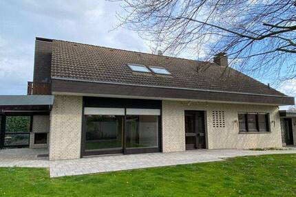 Haus Geldern - 5 Zimmer, 203 m&sup2;, 1.900&euro; | Angebot:26029553