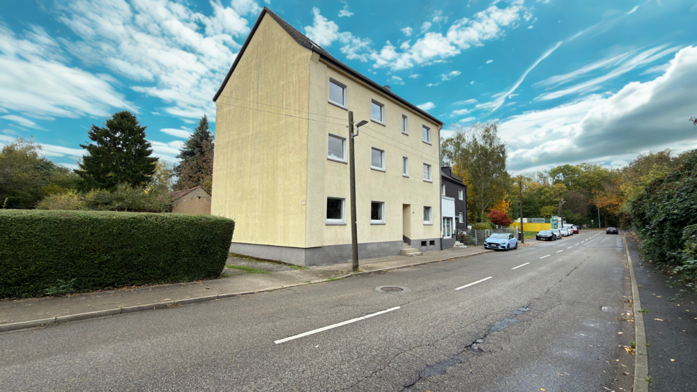 Zwei vermietete Wohneinheiten mit großem Garten und ausbaufähigem DG zur WohnungMaisonette - Etagenwohnung Essen Stadtbezirk VI | Angebot:24796116