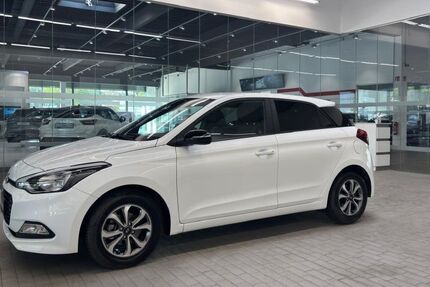 Hyundai i20 30.000 km 10.990 &euro; Oberhausen 46049