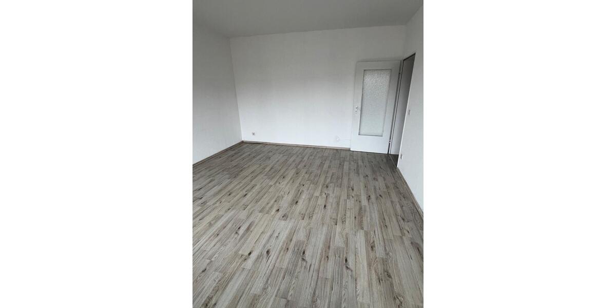 Etagenwohnung Oberhausen - 2 Zimmer, 67 m&sup2;, 495&euro; | Angebot:25103860