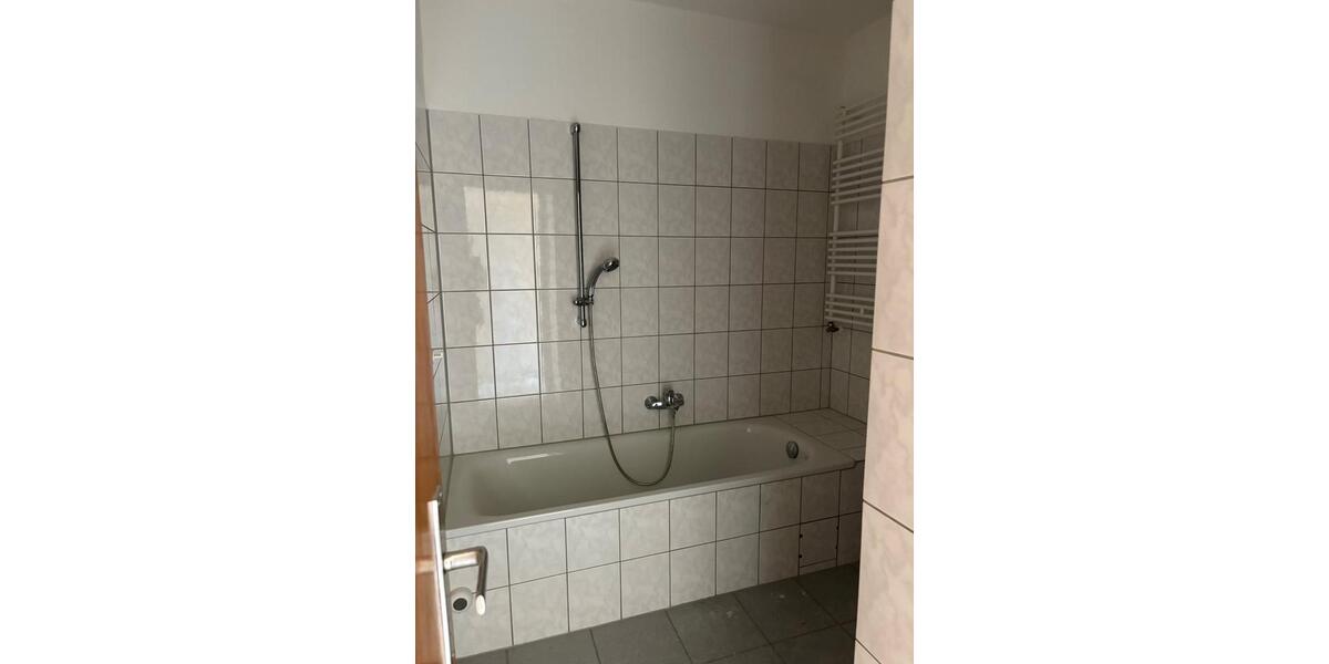 Etagenwohnung Duisburg Mittelmeiderich - 3 Zimmer, 78 m&sup2;, 790&euro; | Angebot:25868112