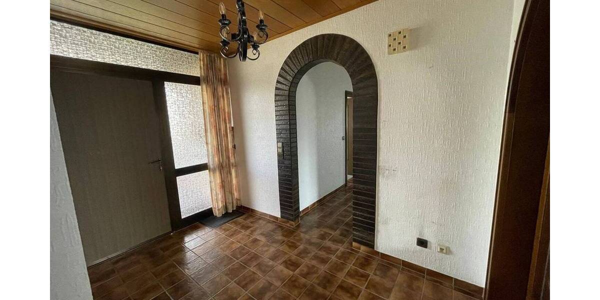 Bungalow Moers Kapellen-Mitte - 5 Zimmer, 121 m&sup2;, 425.000&euro; | Angebot:25984255