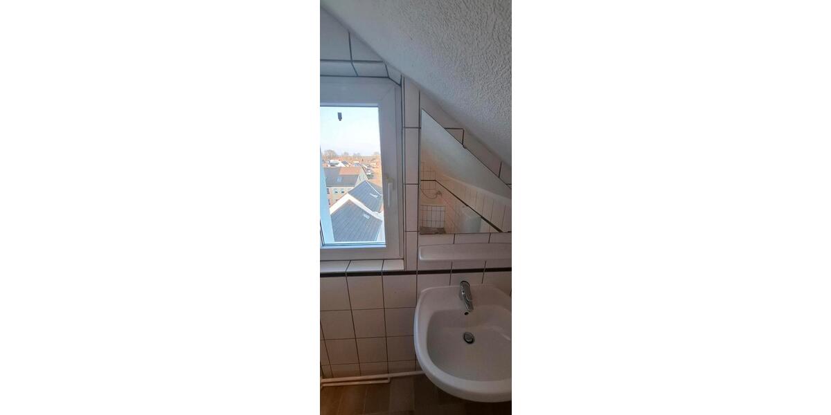 Dachgeschoßwohnung Rheinberg - 2 Zimmer, 45 m&sup2;, 650&euro; | Angebot:25872739