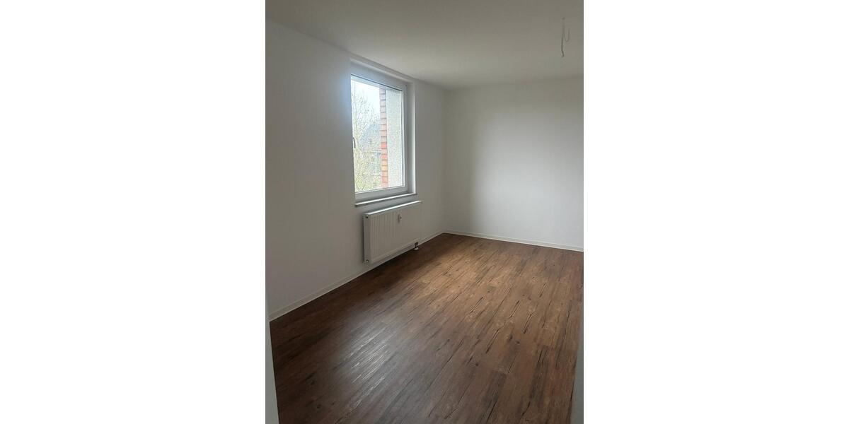 Etagenwohnung Duisburg Walsum - 3 Zimmer, 84 m&sup2;, 735&euro; | Angebot:24862655