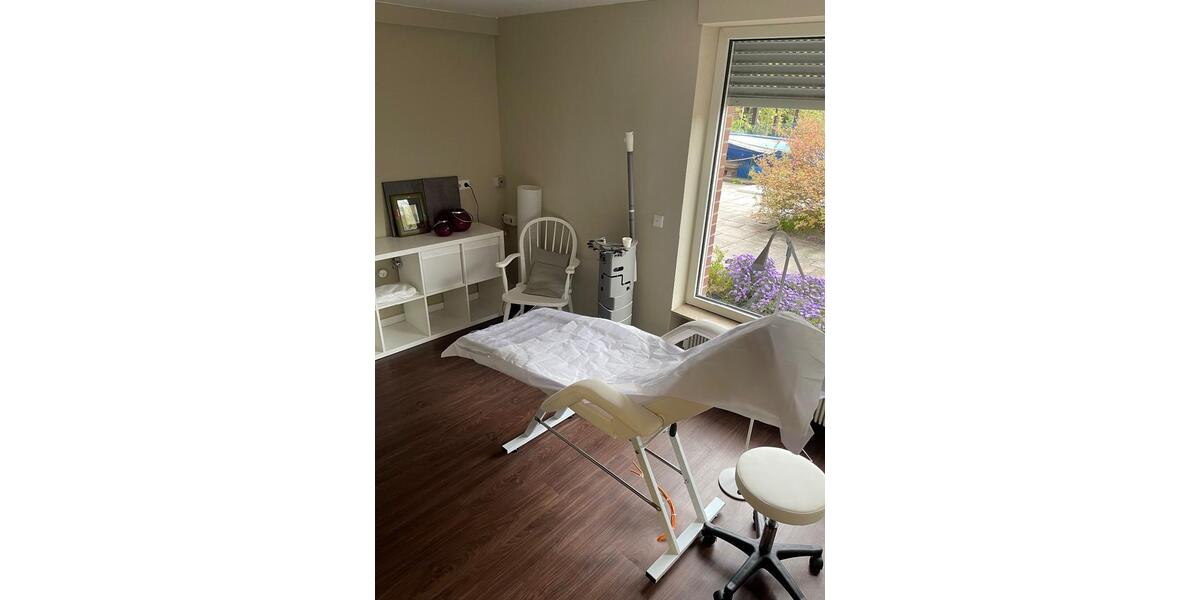 Gewerbeobjekt Düsseldorf Niederkassel - 210&euro; | Angebot:24871720