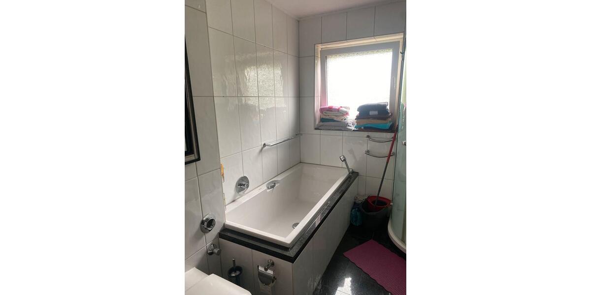 Etagenwohnung Krefeld Benrad - 2 Zimmer, 89 m&sup2;, 210.000&euro; | Angebot:25895083